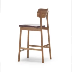 Chaise de bar Prima Vista, cuir elmo marron foncé, structure en chêne huilé naturel