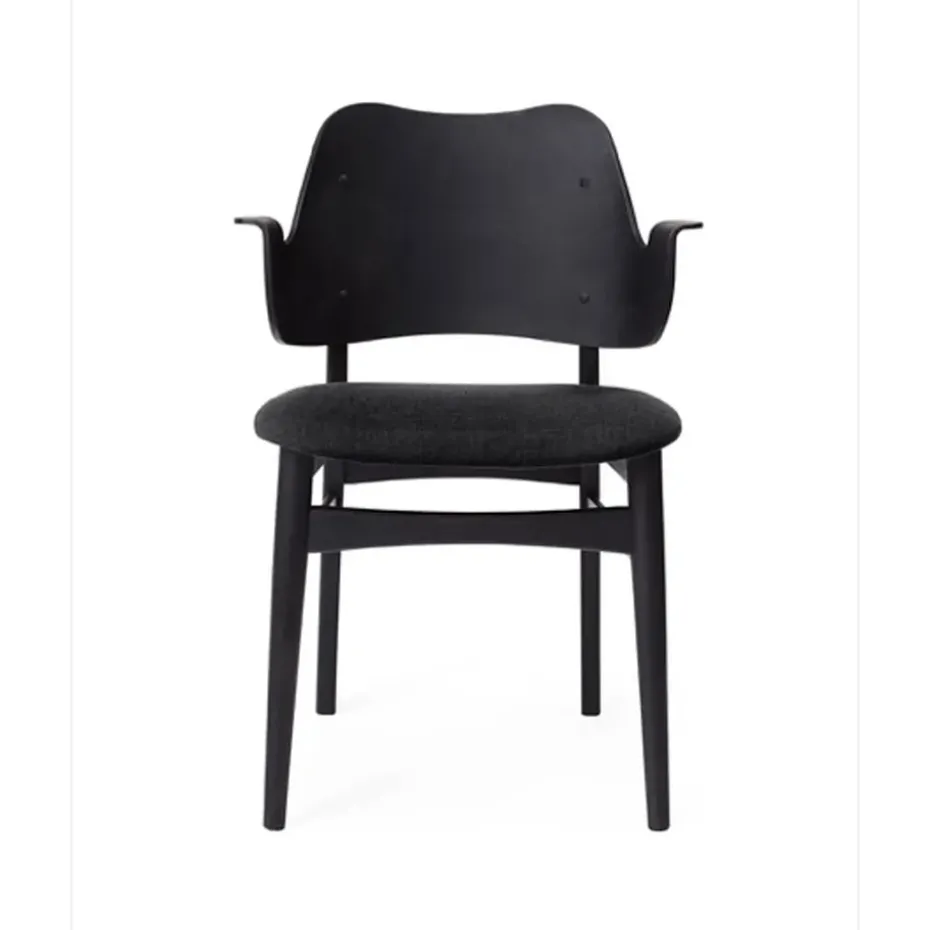Chaise Gesture, assise revêtue de textile, tissu anthracite, structure en hêtre laqué noir