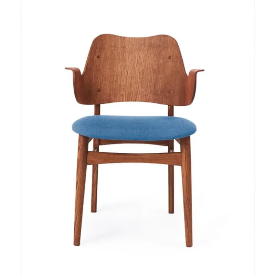 Chaise Gesture, assise revêtue de textile, Support en chêne huilé teck sea blue