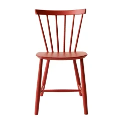 Chaise J46, Beech red painted