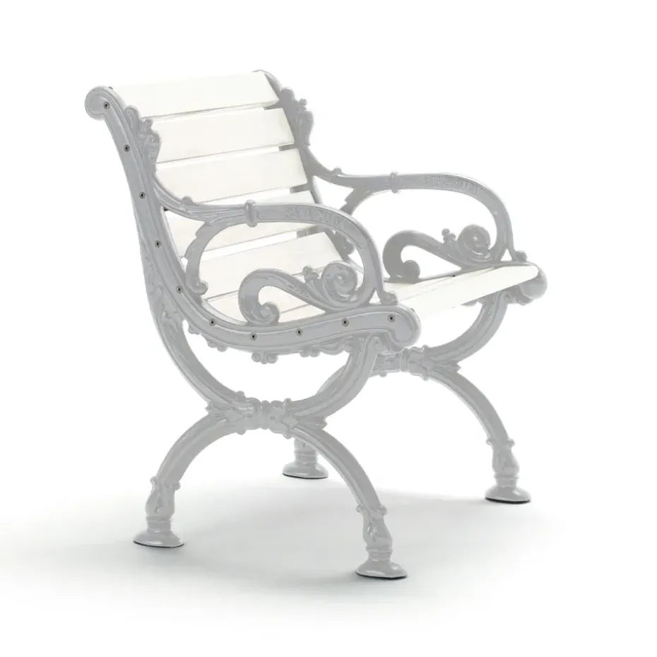 Fauteuil Byarum, Pin blanc laqué, support en aluminium brut