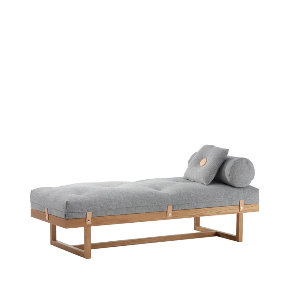 Lit banquette Stay, tissu gris, structure en chêne huilé