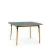 Table à manger Form 120x120 cm, green, pieds en chêne