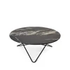 Table basse O Large, marbre marquina mat, support laqué noir
