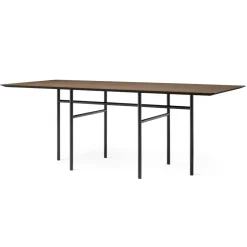 Table rectangulaire Snaregade, Chêne teinté noir-foncé