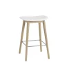 Tabouret Fiber counter 65 cm, white, pieds en chêne